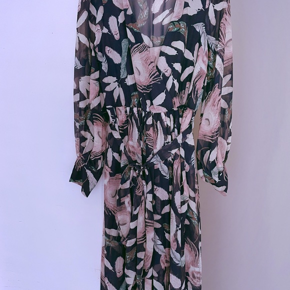 Fashion Nova Maxi Dress - Picture 6 of 8